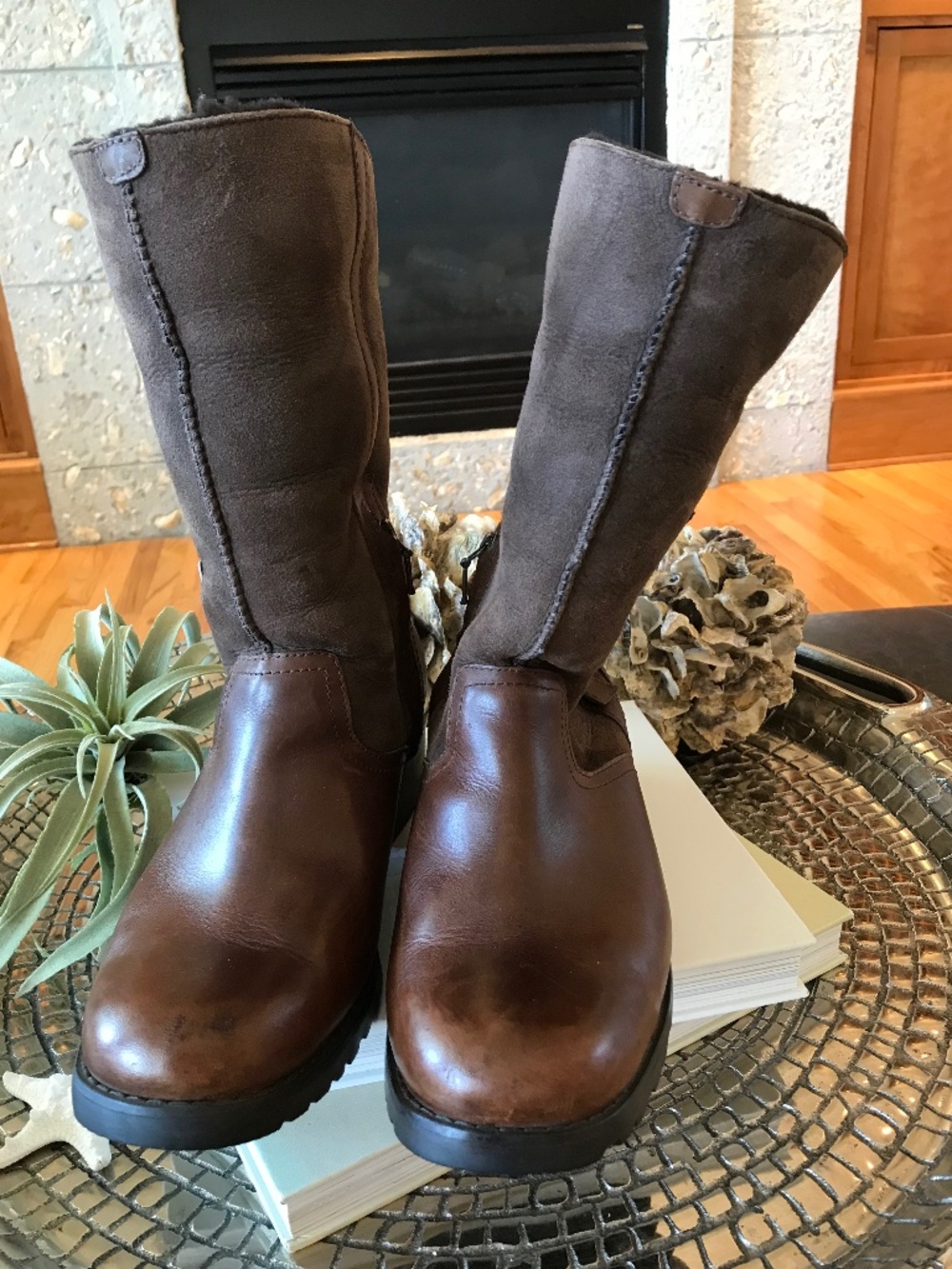 UGG CHOCOLATE BROWN BELLEVUE WATERPROOF LEATHER CONVERTIBLE BOOTS - Picture 5 of 16